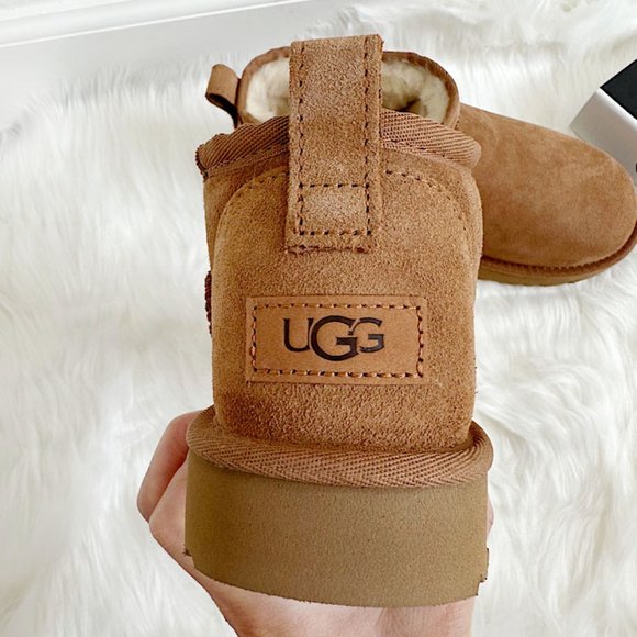 UGG CLASSIC ULTRA MINI BOOT NWB - Picture 5 of 9